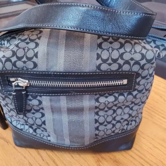 Coach Purse with Logo Canvas - Picture 5 of 13